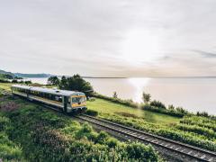 Voyage en train au Quebec © Tourisme Charlevoix, Caroline Perron