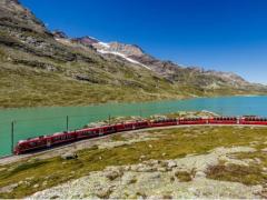 Train Bernina Express